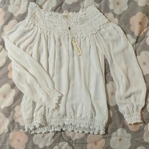 Max Studio Ivory Off-shoulder blouse
